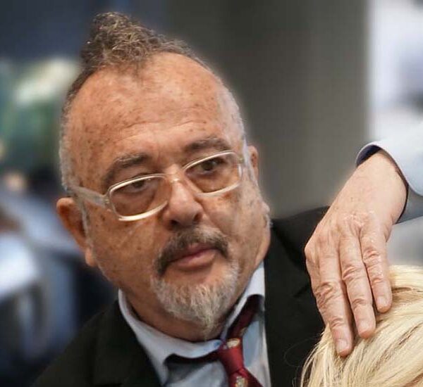 Francesc Pou, el maestro de la peluquería French cuelga las tijeras